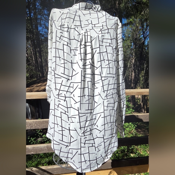 Zara White Black Printed Button-Down Blouse SzL NWOT - Picture 8 of 10